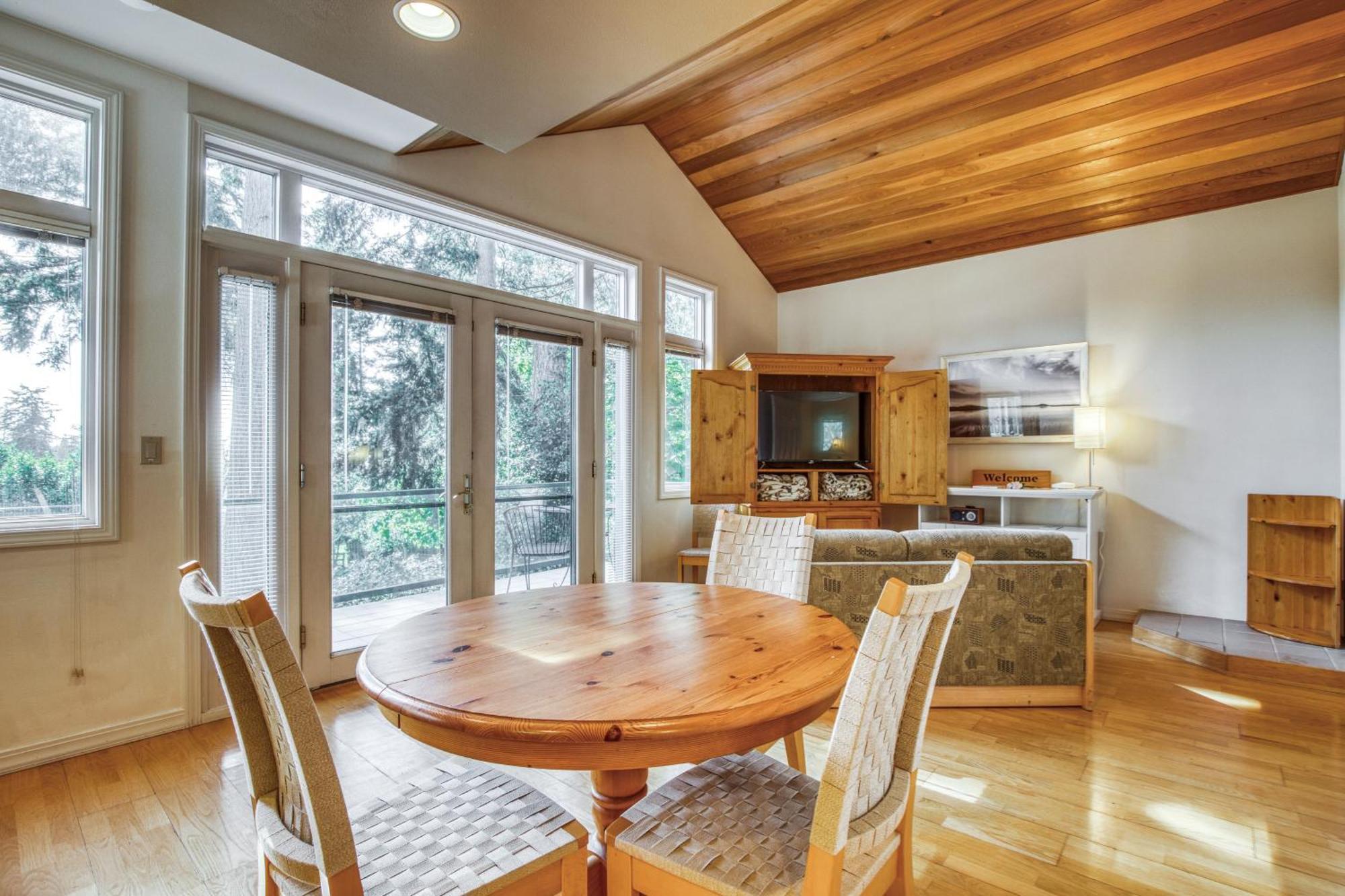 The Quintessa Cottage Clinton エクステリア 写真