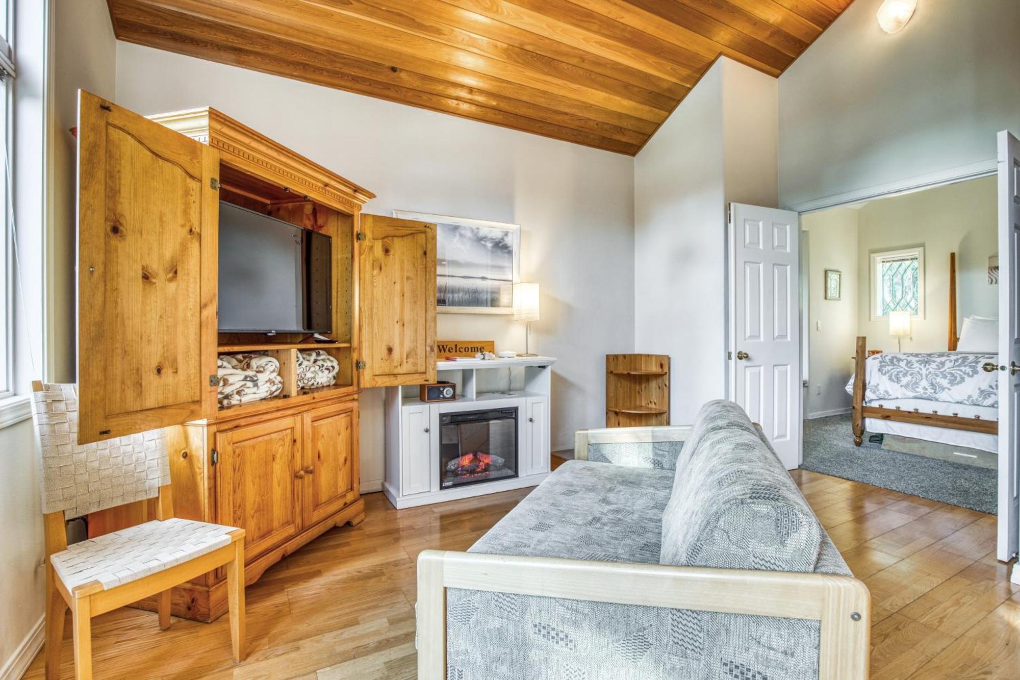 The Quintessa Cottage Clinton エクステリア 写真
