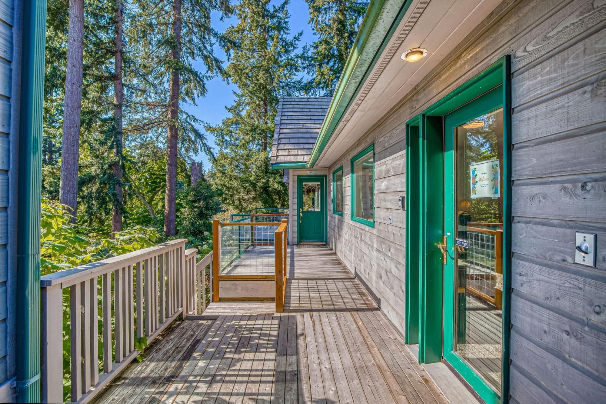 The Quintessa Cottage Clinton エクステリア 写真